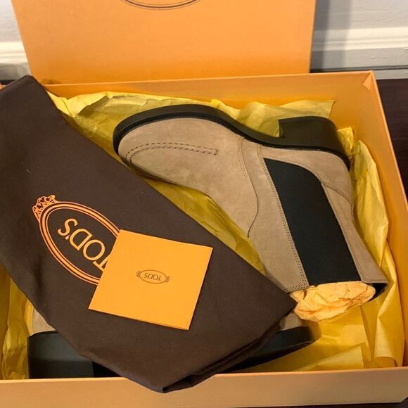 Tod’s tronchetto leather  upper/ leather lining Chelsea boot size EU 35,5, US 5 - Picture 2 of 13